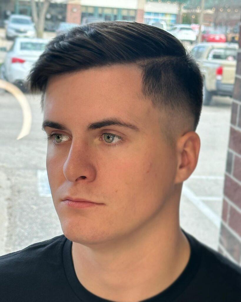 หนุ่ม อเมริกัน ทรงผมทหาร แบบTwin Fade