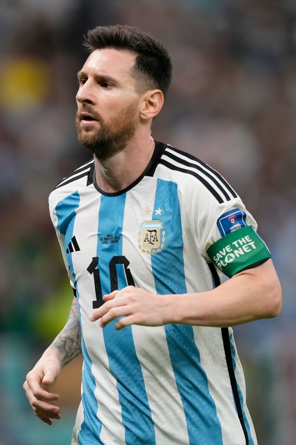 ทรงผม Brush Up (Credit: Dave Shopland/Shutterstock)