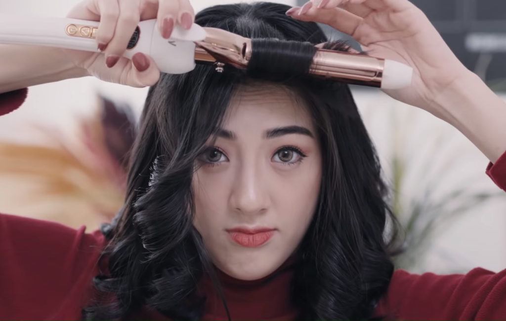 ทำผมลอนแบบ Captain Marvel