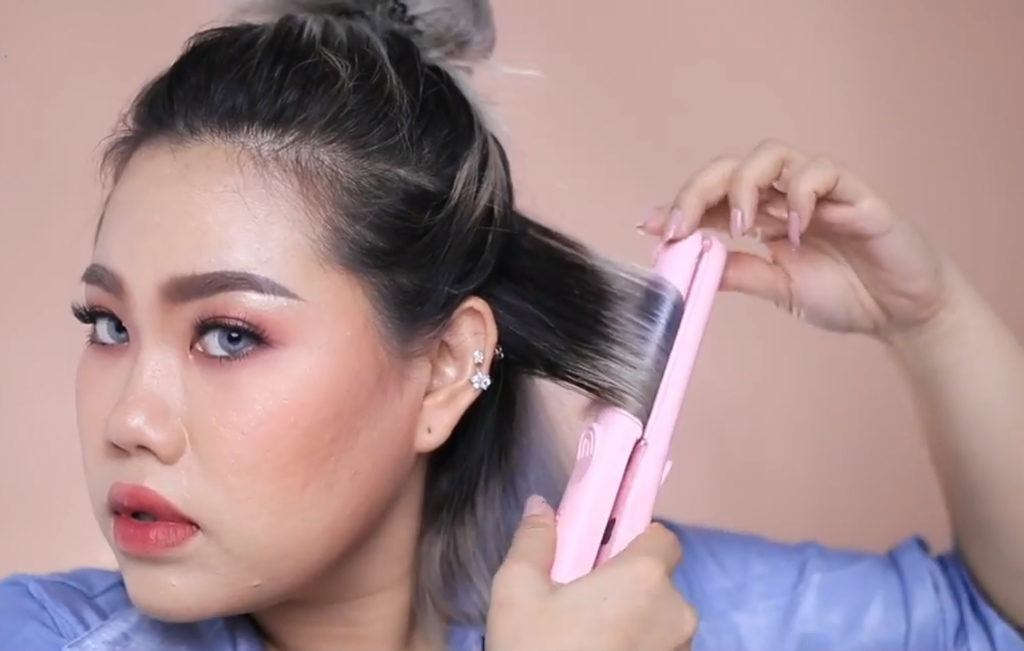 เซ็ตผมสั้น ใช้เครื่องหนีบผมม้วนผมลอน