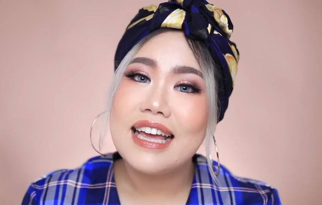 ทรงผมสั้น โพกผ้า ผ้าพันคอลายสวย