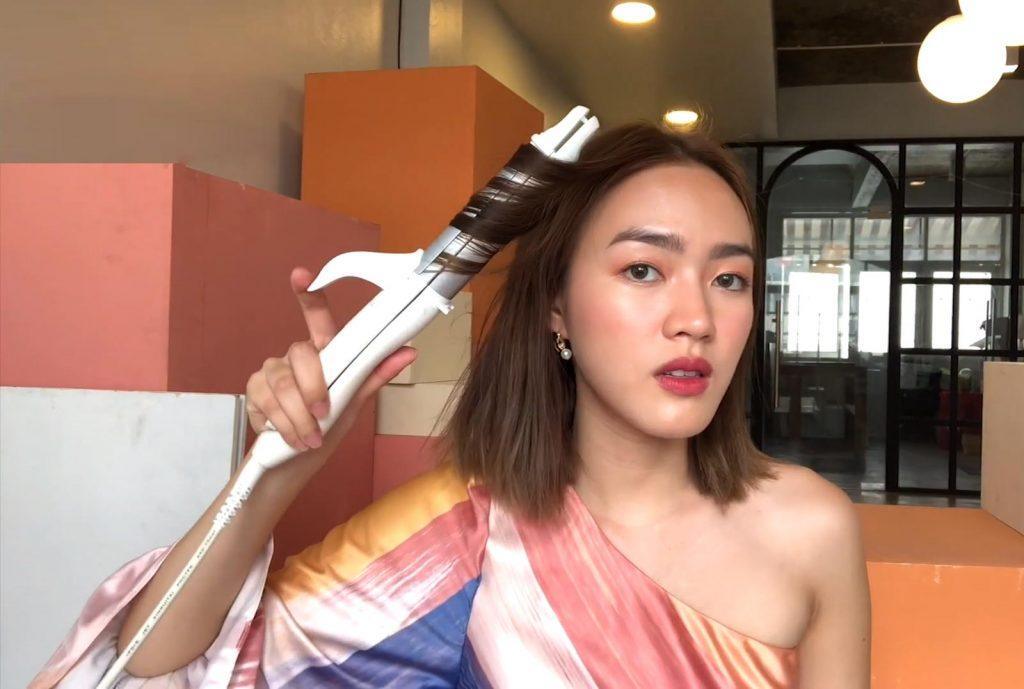 ผู้หญิง เอเชีย ผมดำ ม้วนลอนผม 