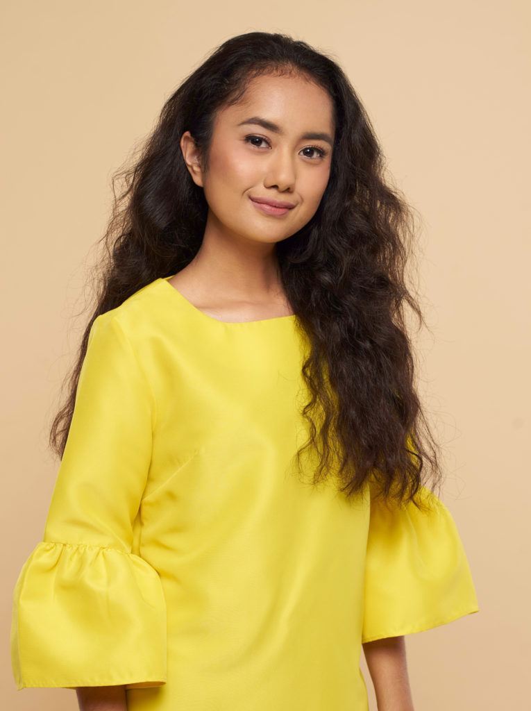 ผมยาว ผมหยิก ผมฟู ถักเปียนูน ถักเปียกลับด้าน