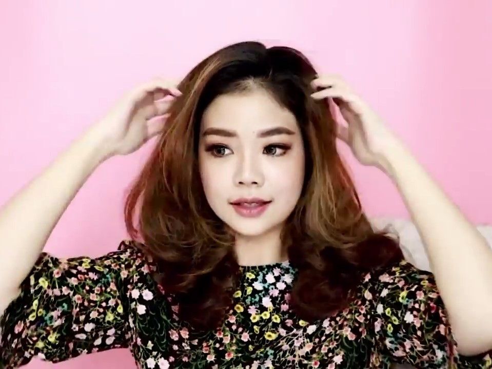 ผมลอนประบ่า