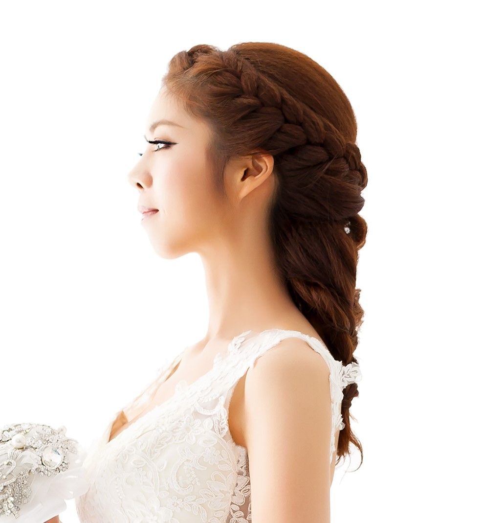 ทรงผมเปียสำหรับเจ้าสาวผมยาว