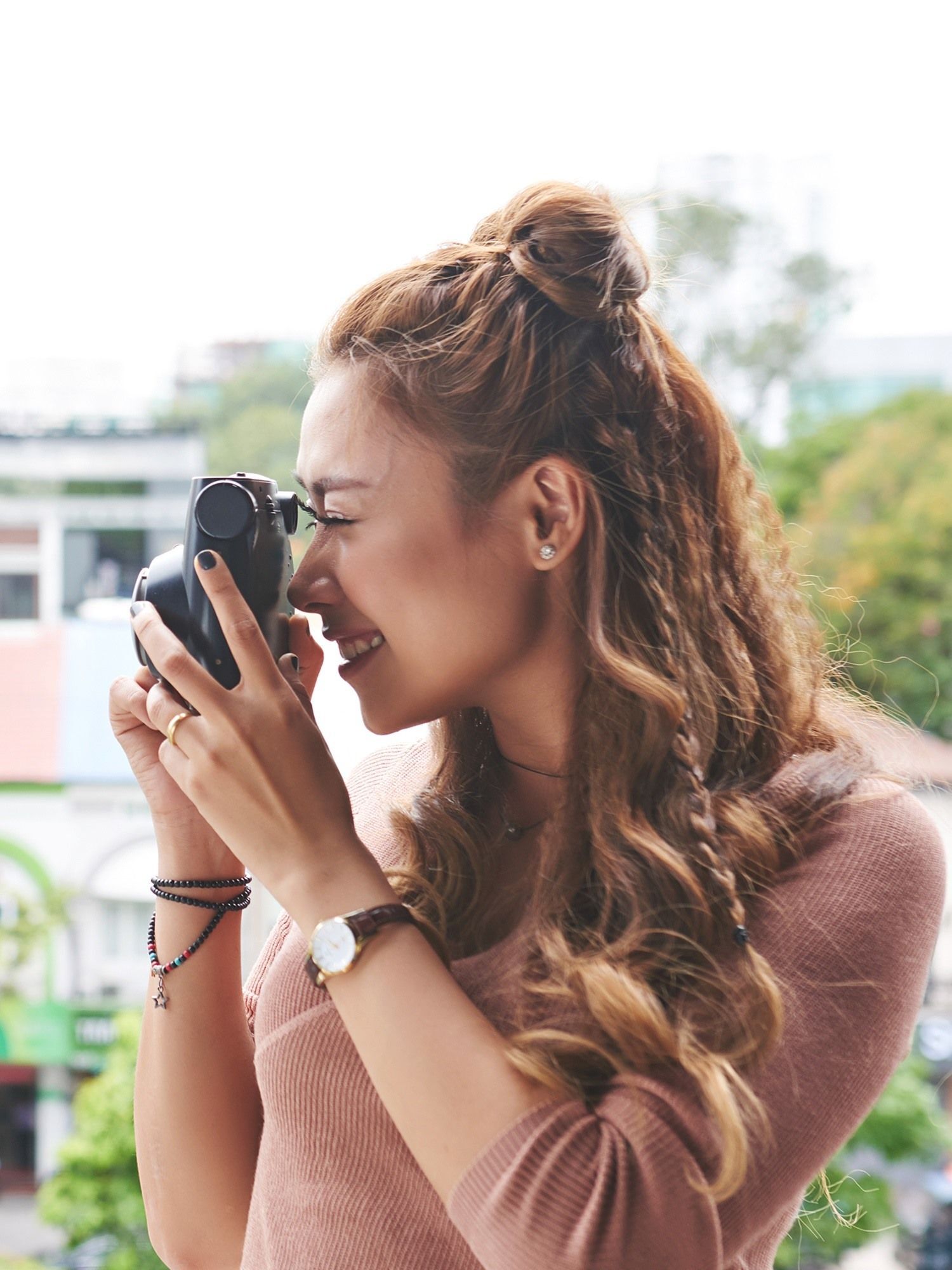 ผมสีน้ำตาลทอง (Credit: Shutterstock)