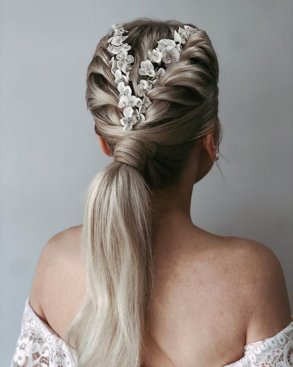 เปียคู่ผูกหางม้าต่ำ