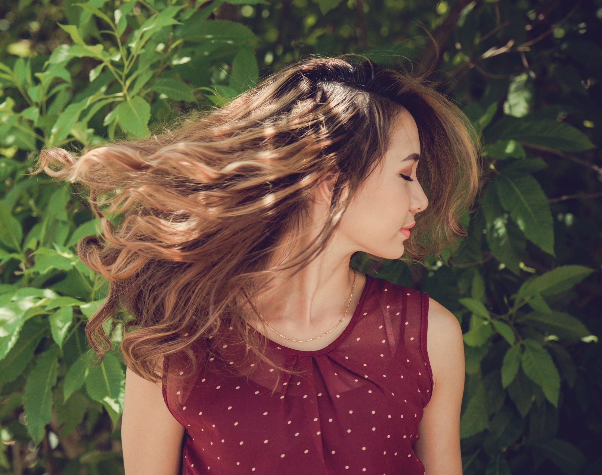 สีผมสีน้ำตาลกลาง (Credit: shutterstock)