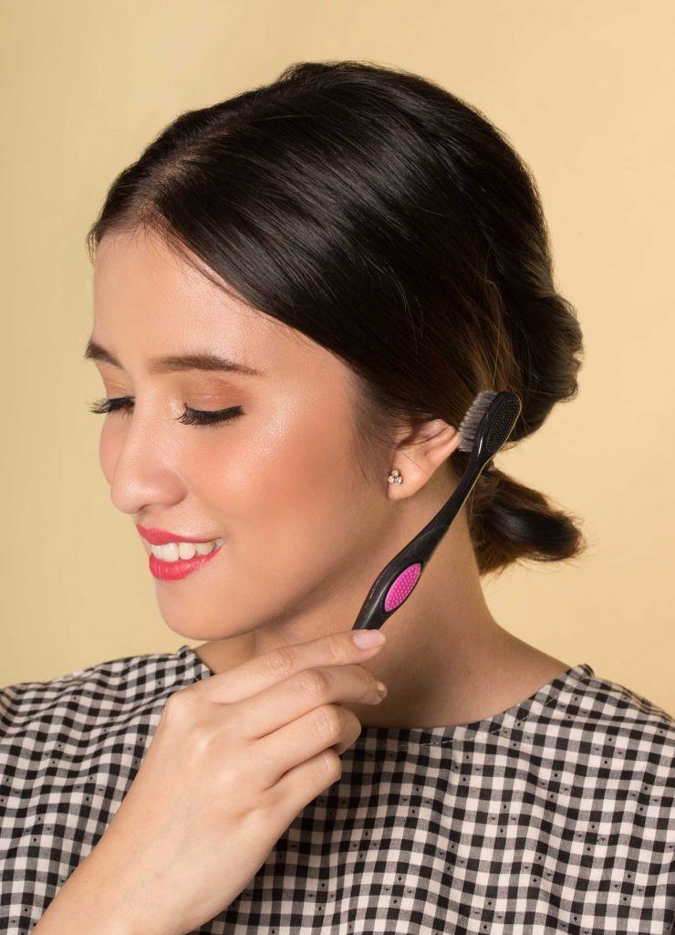 ผู้หญิงเอเชีย ผมสั้น สาธิตวิธีมัดผมสั้นน่ารักๆ