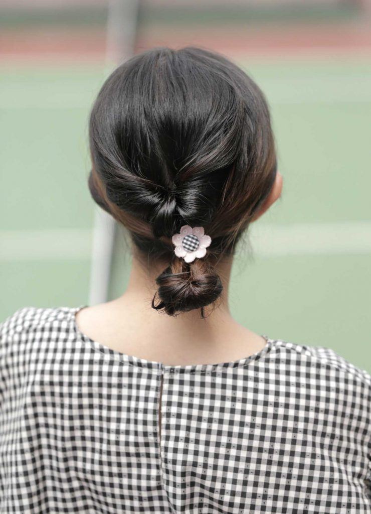 ผู้หญิงเอเชีย ผมสั้น สาธิตวิธีมัดผมสั้นน่ารักๆ