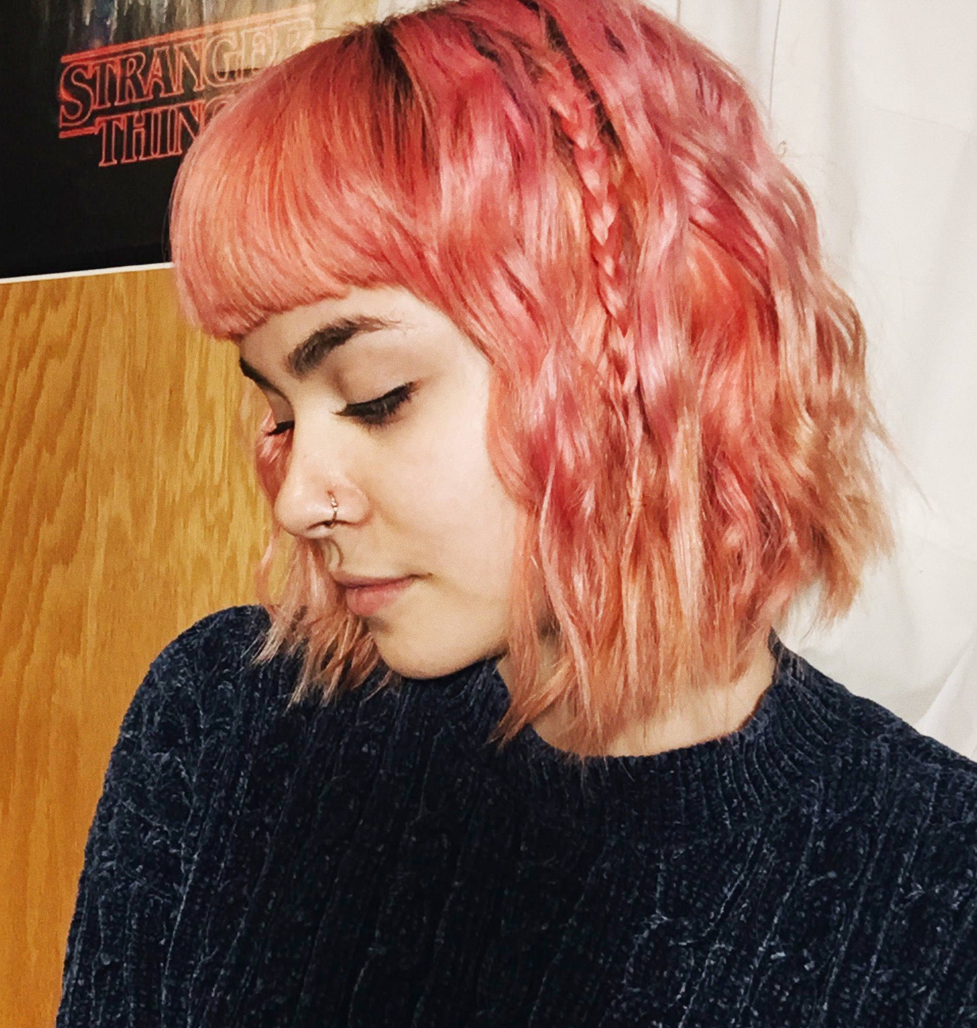 สีพีชโทนสีส้ม