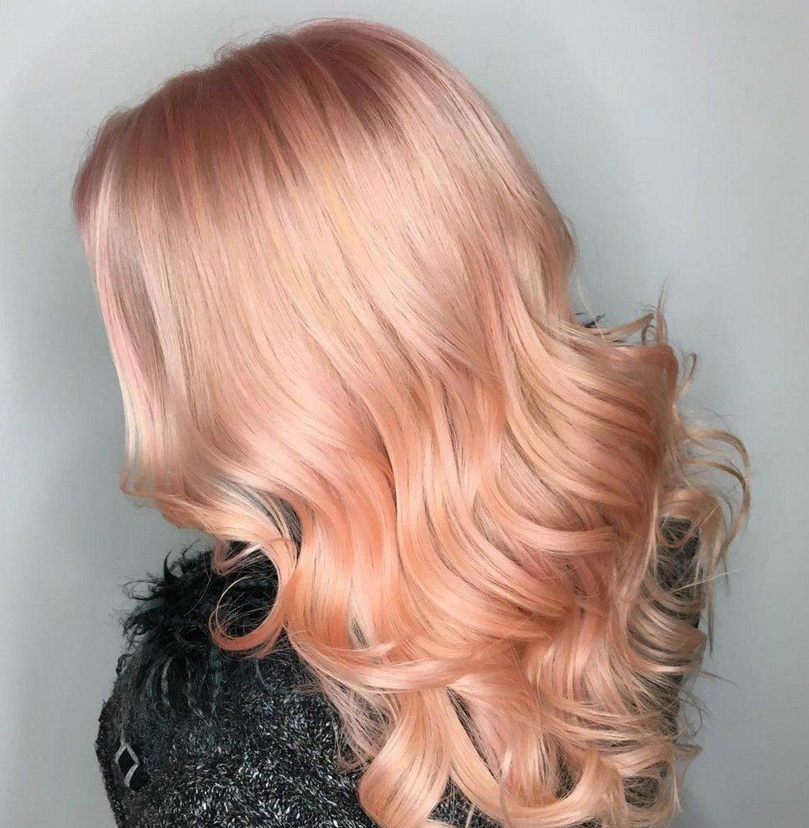 สีพีชโกลด์