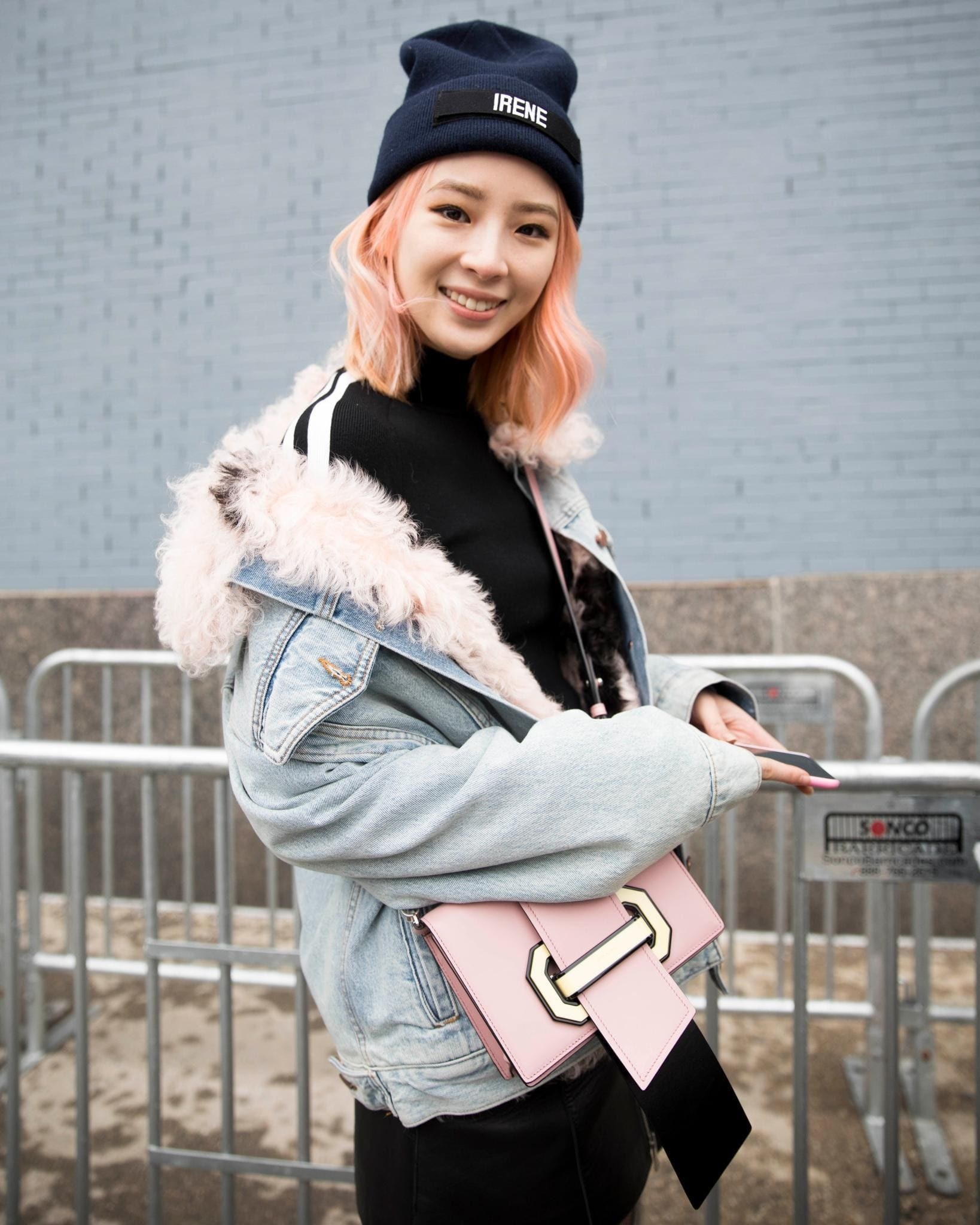 รวมเทรนด์ผมสีพีช สีผมโทนส้มอมชมพูที่สวยแสบซนมาแต่ไกล