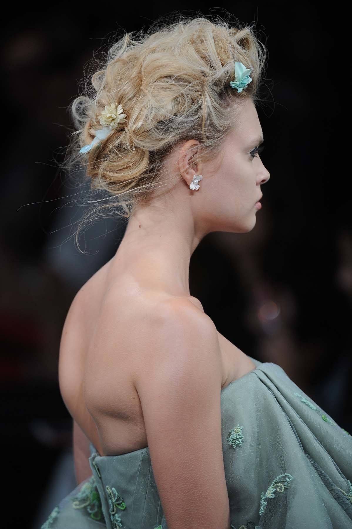 เกล้าผมวินเทจ (Credit: Rex by Shutterstock)