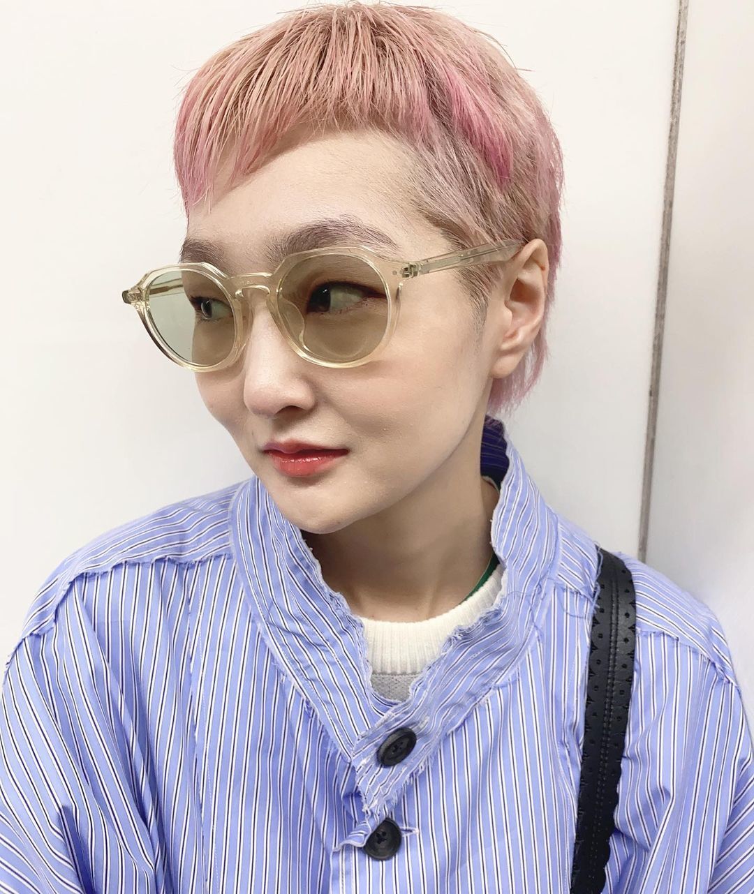 ผู้หญิงเอเชีย ตัดผมซอยสั้น ผมซอยสั้นทุย