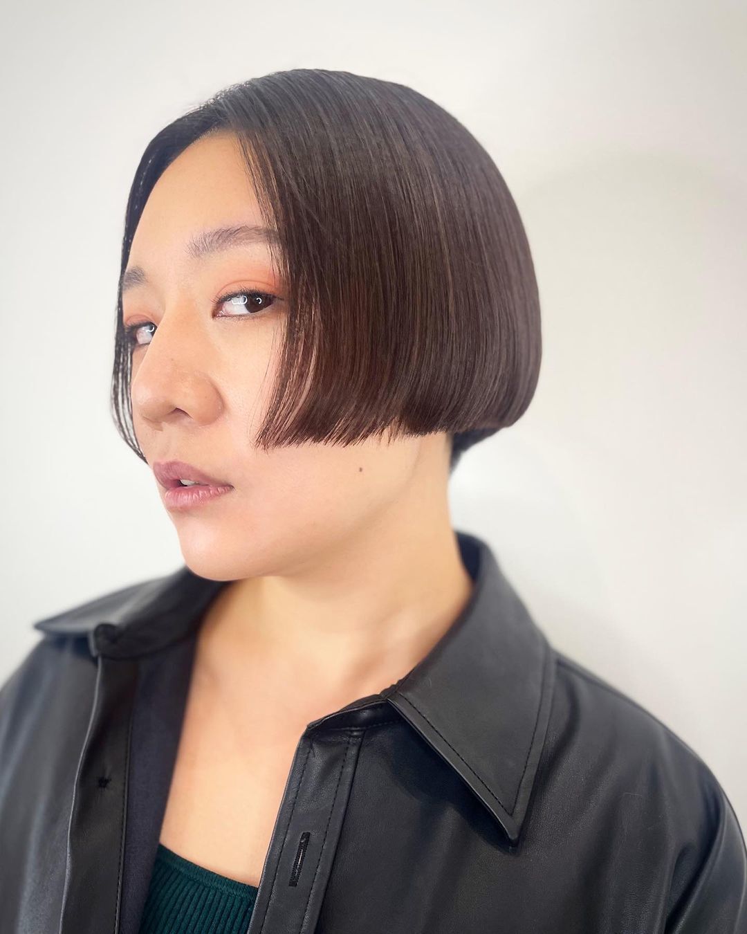 ผู้หญิงเอเชีย ตัดผมซอยสั้น ผมซอยสั้นทุย