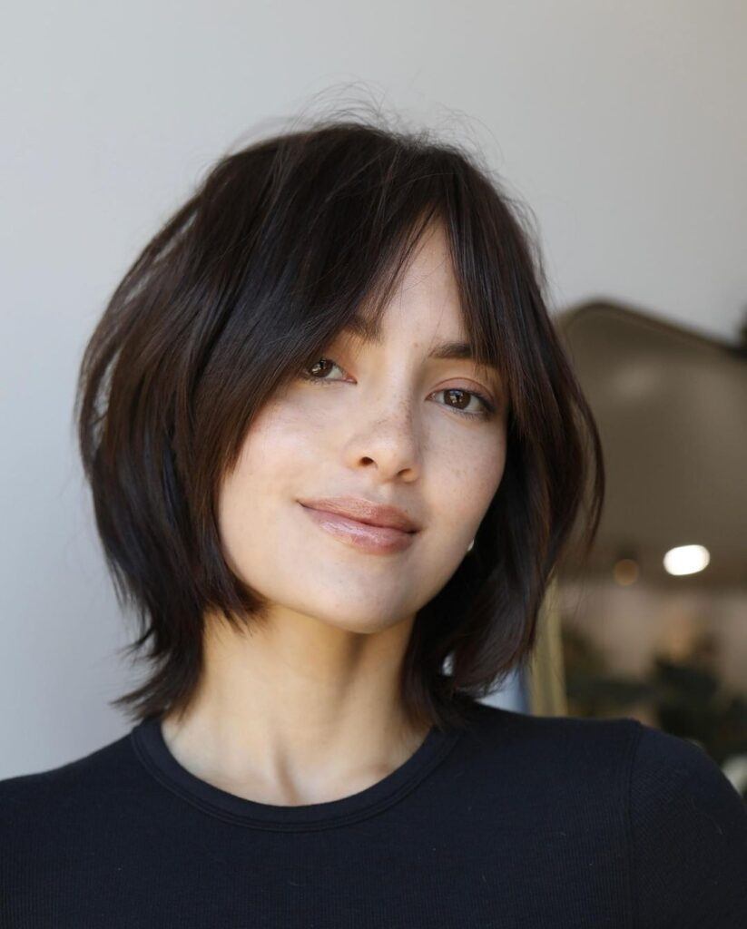 ผมหนาทรงผมบ๊อบสั้นแชกกี้วูล์ฟคัท