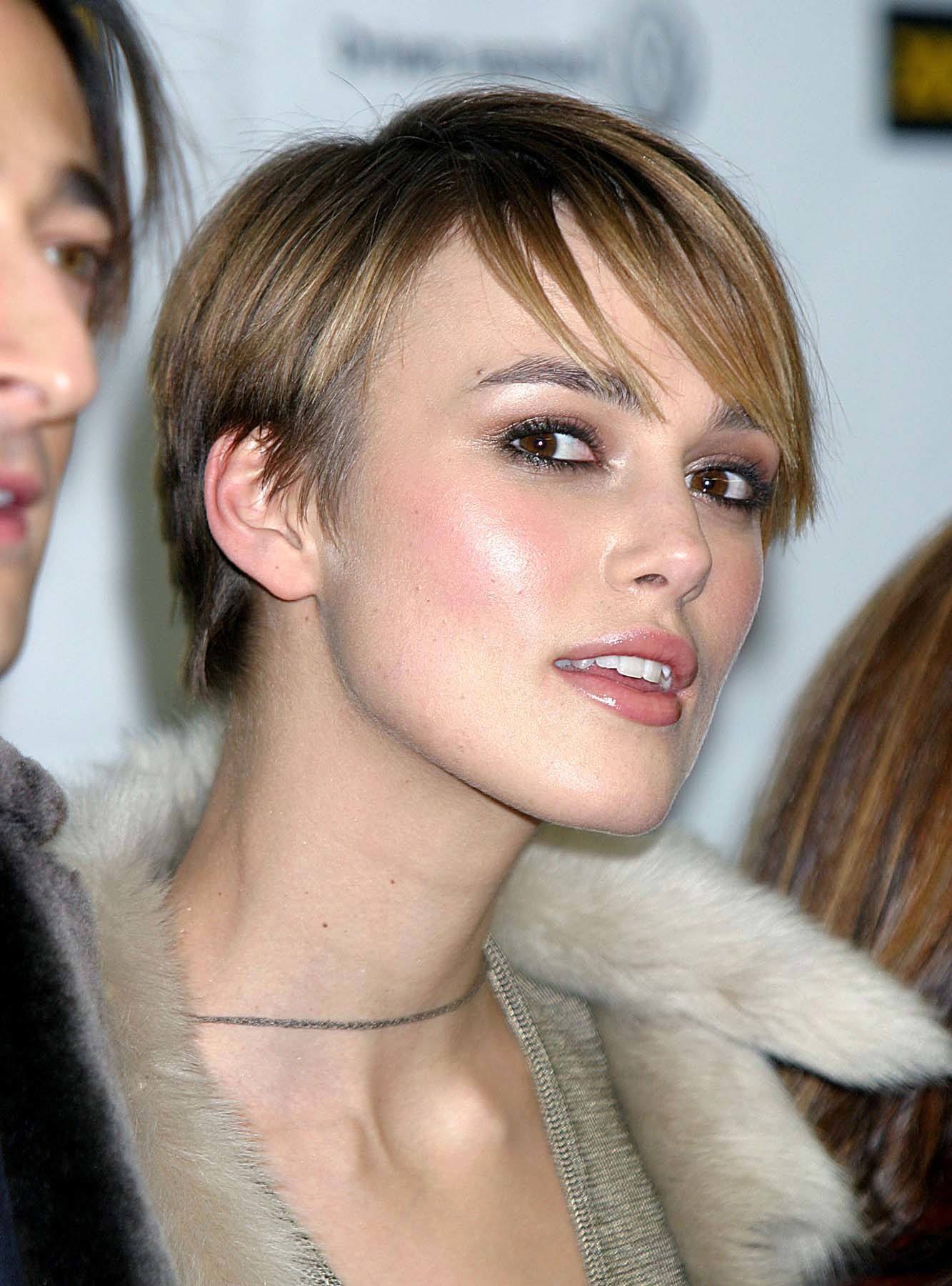 ผมซอยสั้น เปิดหู ปาดข้าง (Credit: Rex by Shutterstock)