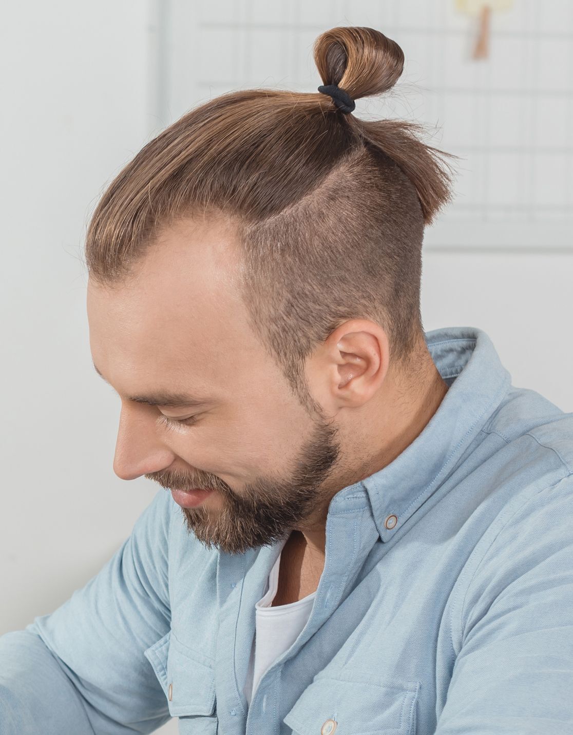 MAN BUN ทรงผมแมนบัน ผมมัดจุกเท่ๆ ของผู้ชายผมยาว