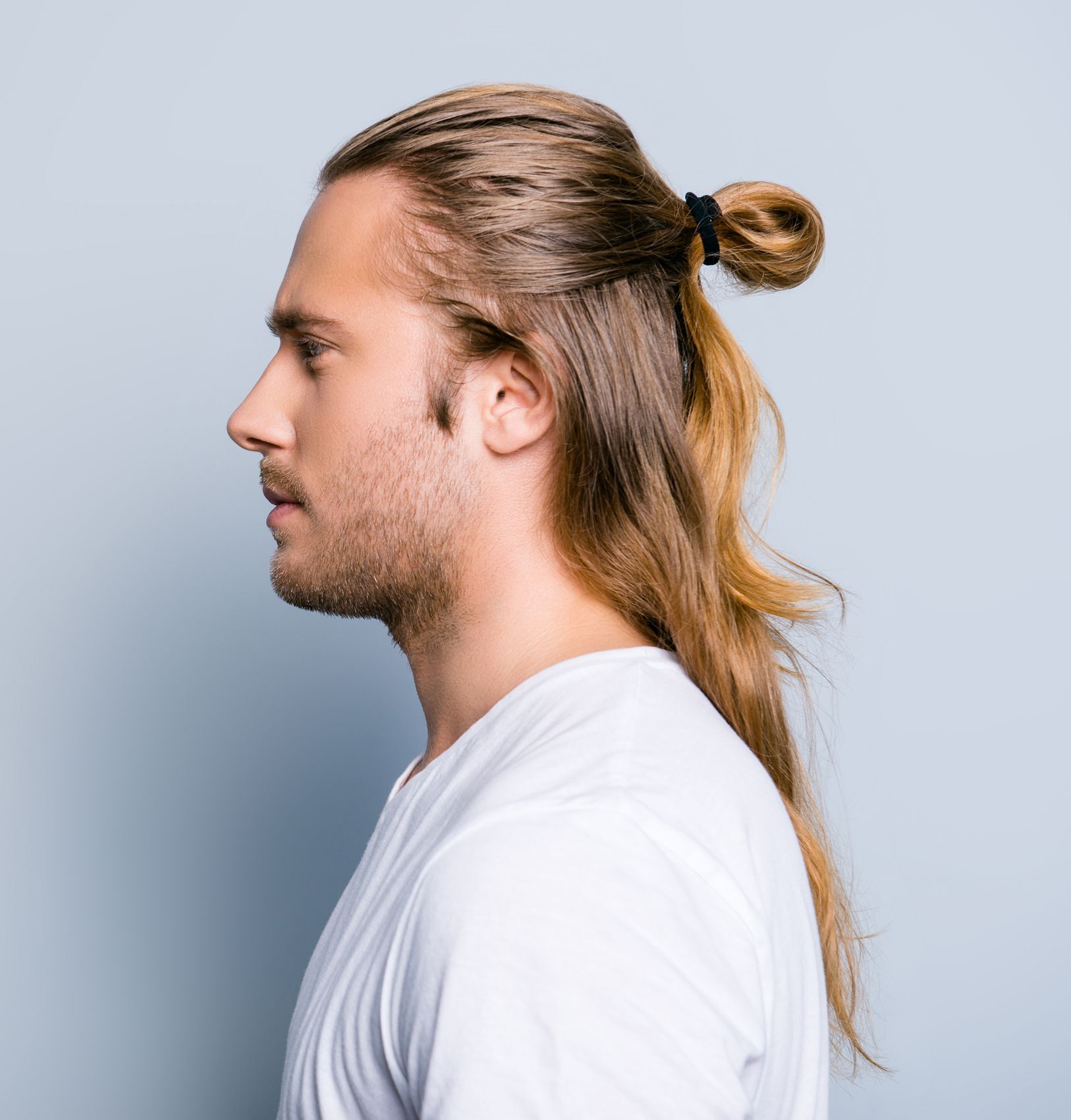 MAN BUN ทรงผมแมนบัน ผมมัดจุกเท่ๆ ของผู้ชายผมยาว