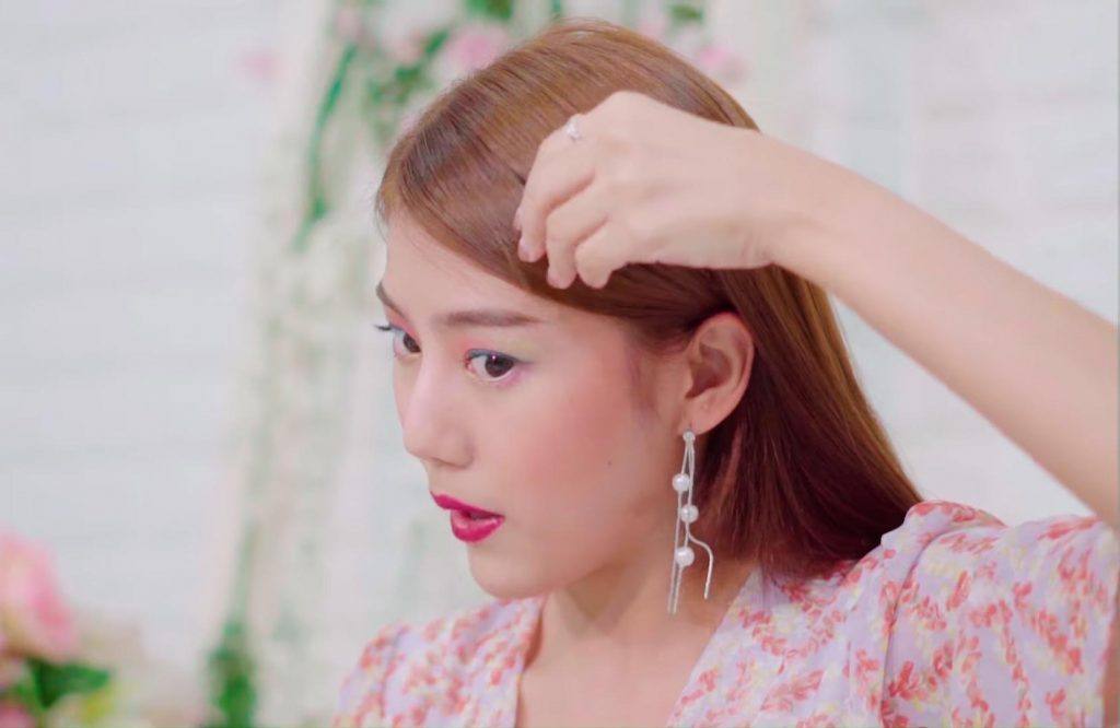 ผู้หญิงเอเชีย ผมยาวสีน้ำตาล ทำทรงผม Sunmi Lalalay