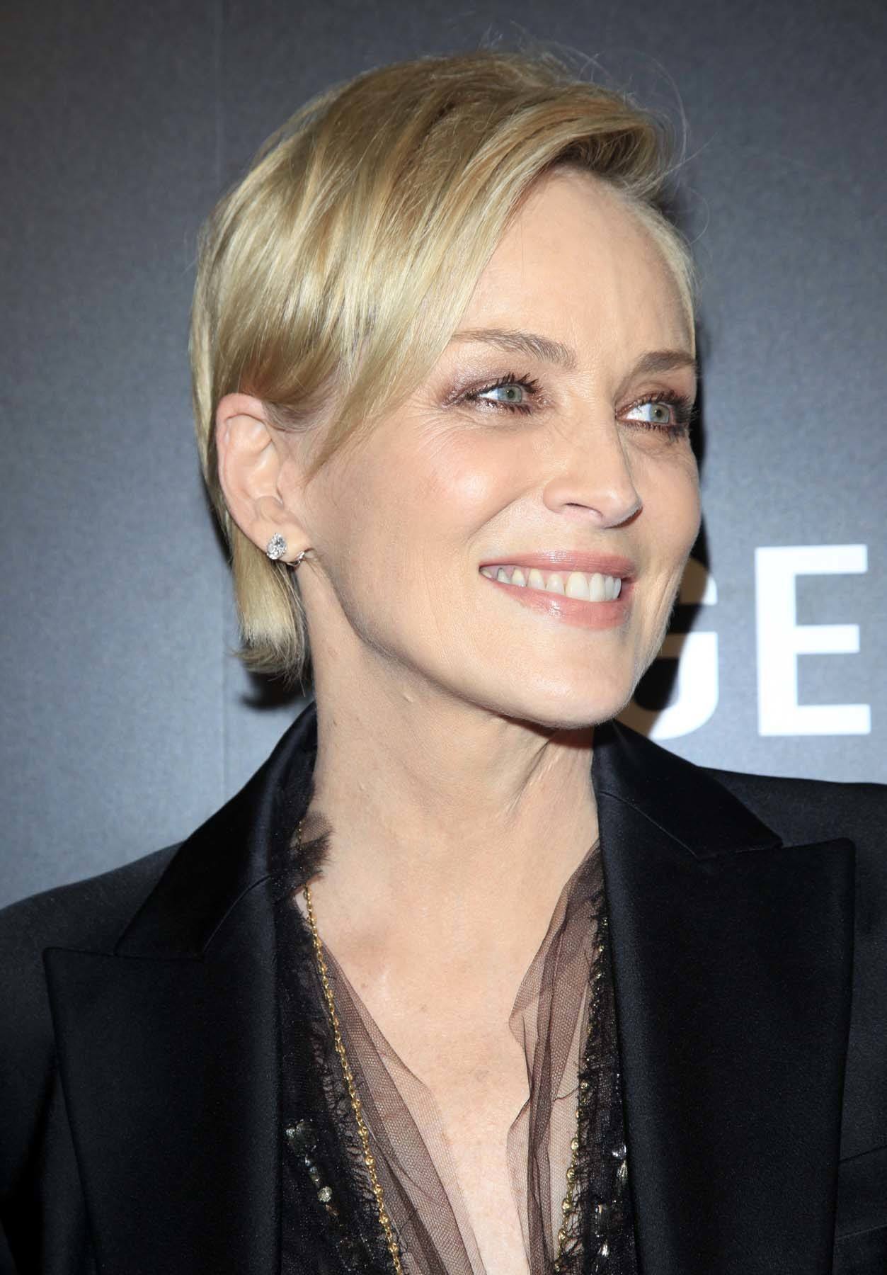 ทรงผมผู้หญิงอายุ 50 ปี