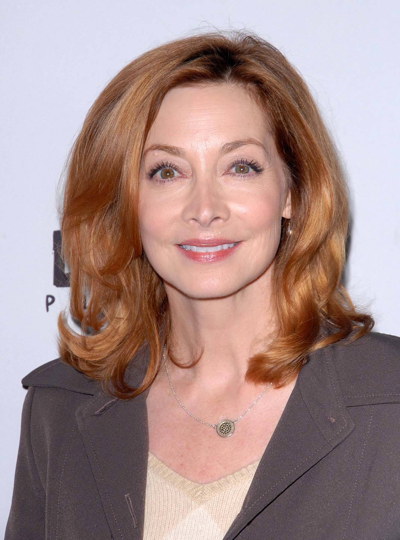 ทรงผมผู้หญิงอายุ 50 ปี