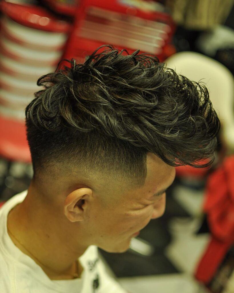 ผมทรงโมฮอว์กสไตล์เมสซี่