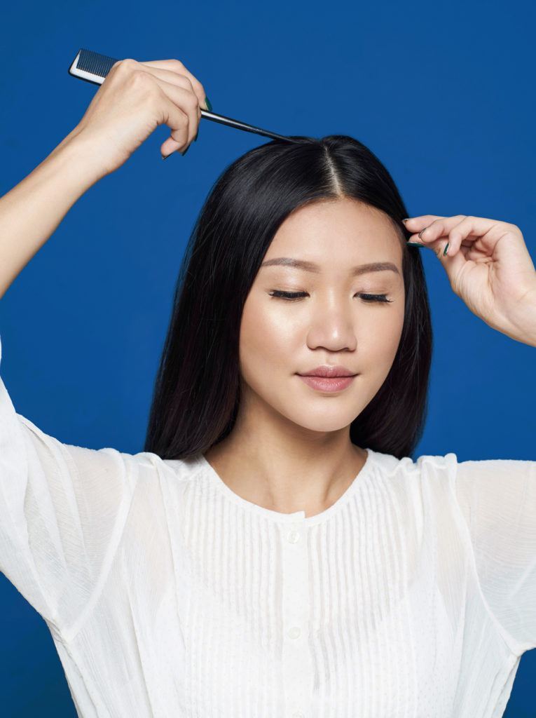 ผู้หญฺิงผมยาว ถักเปียมงกุฎ เปียรอบหัว เปียคาดหัว