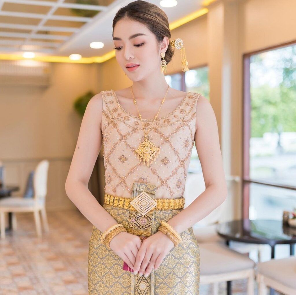 ทรงผมเจ้าสาวชุดไทยดุสิต