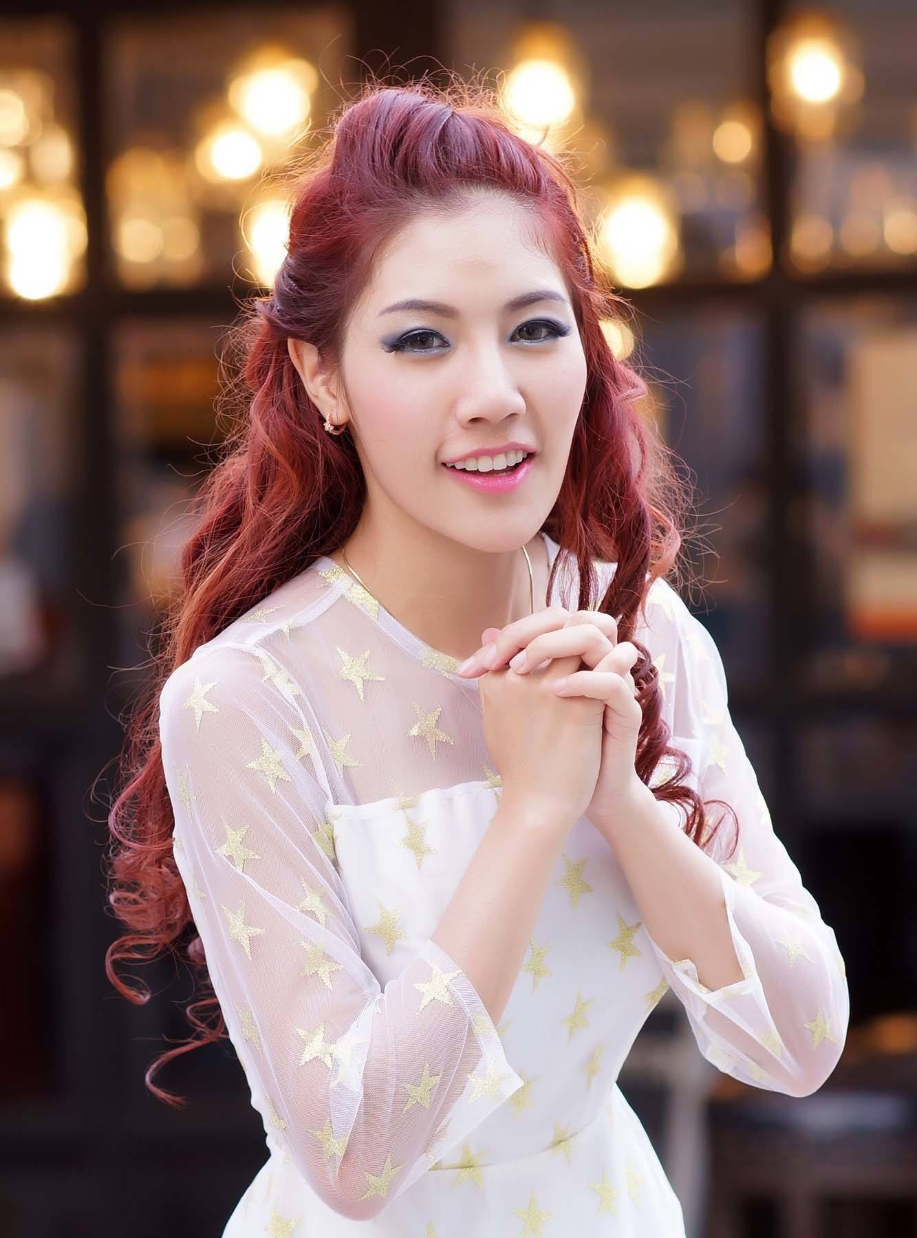  เป็นสีของเปลือกไม้ที่มีเม็ดสีน้ำตาล สีแดง และสีม่วง รวมกัน (Credit: Rex by Shutterstock)