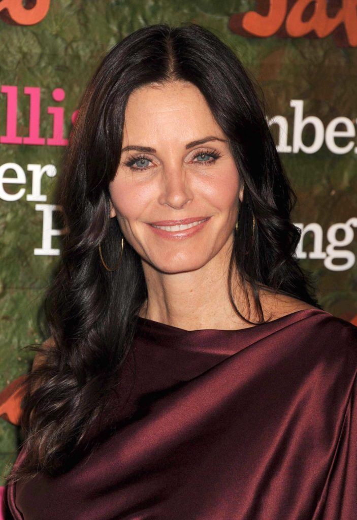 10 เทคนิค ทำผมลดอายุ กับ 43 ทรงผมผู้หญิงอายุ 50 ปี ดูสดใส อ่อนกว่าวัย