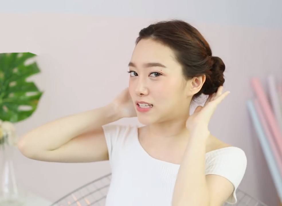 MMAIsurawan บิวดี้บล็อกเกอร์ จับทรงผมที่บิดเกลียวมวยเป็นบัน