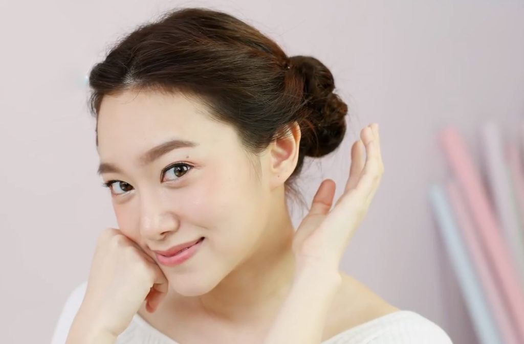 MMAIsurawan บิวดี้บล็อกเกอร์ กำลังจับผมถักเปียที่เสร็จเรียบร้อย