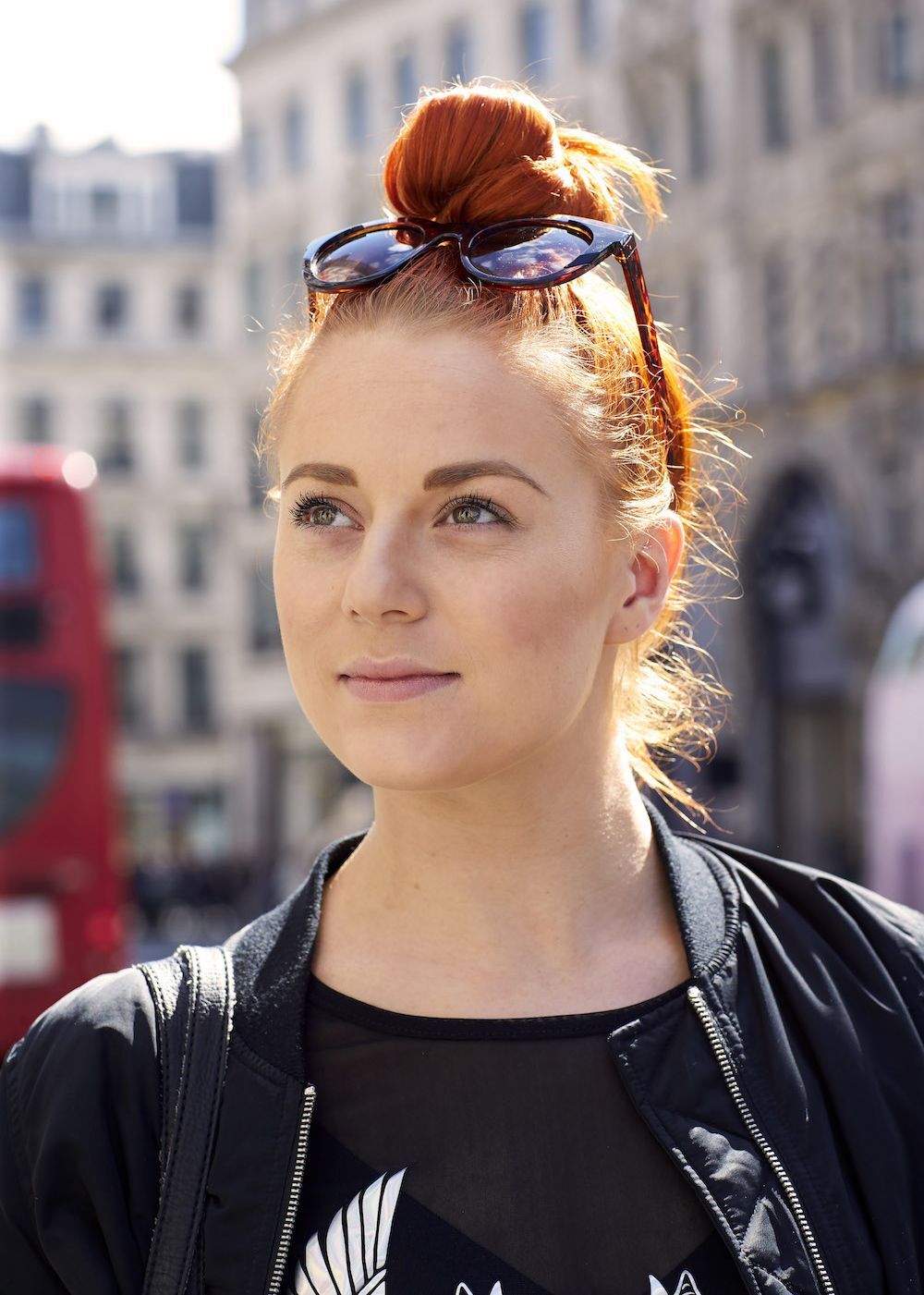 ไอเดียเกล้าผมมวยสูงแบบง่ายๆ แค่บิด มวย ม้วน ก็สวยชิคได้ไม่ซ้ำวัน