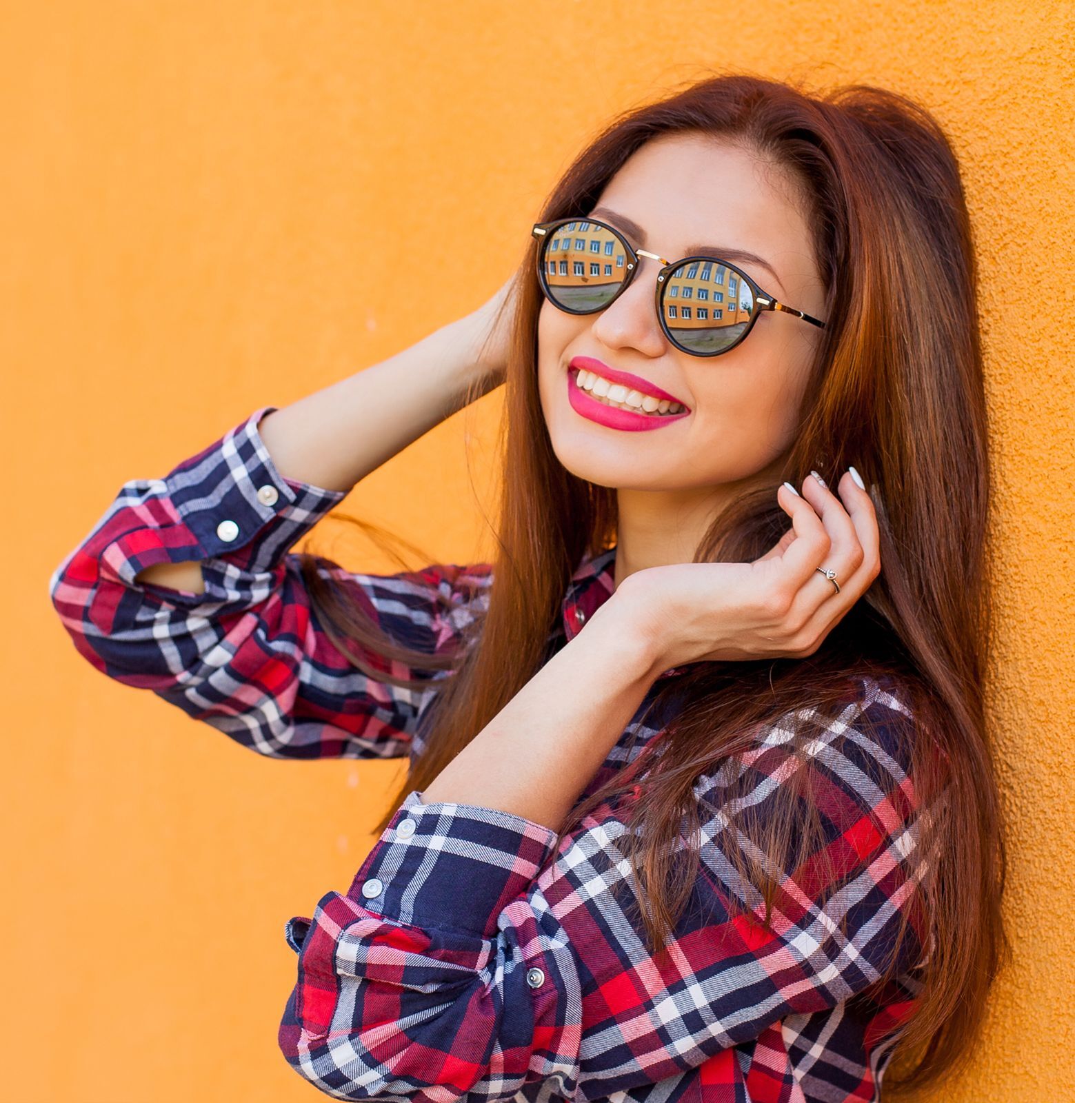 สีน้ำตาลแดง (Credit : Shutterstock)