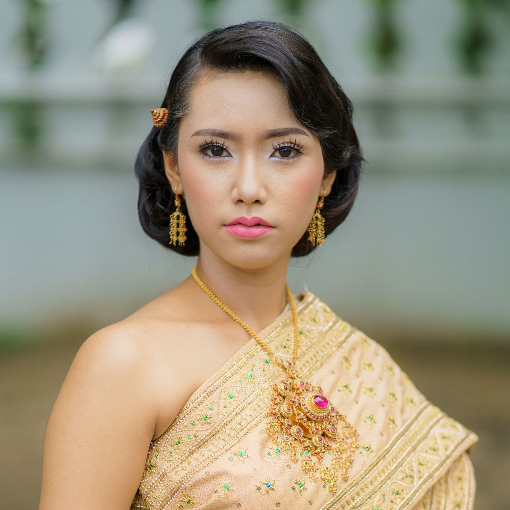 ทรงผมเจ้าสาวสไตล์วินเทจ (Credit : Shutterstock)