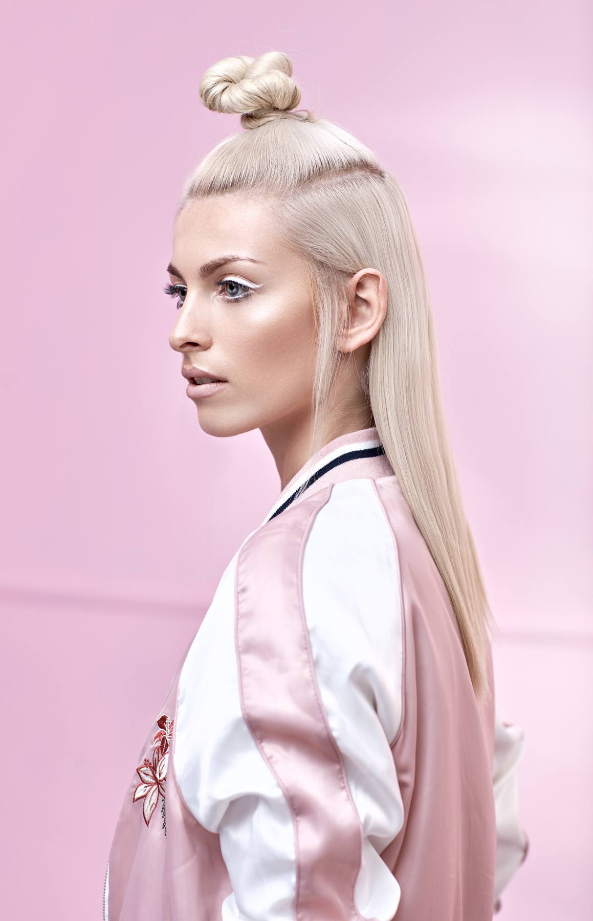 สีฟอกขาว (Ice Blonde) (Credit: Rex by Shutterstock)