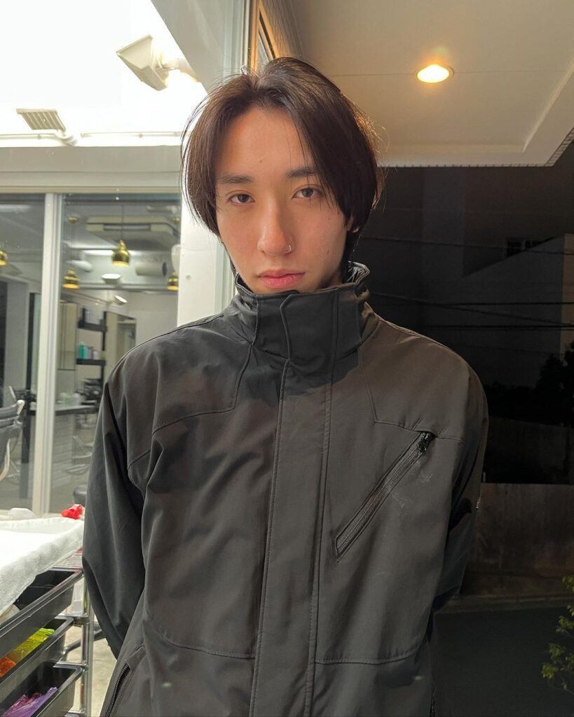 ทรงผมผู้ชายบ๊อบแสกกลาง