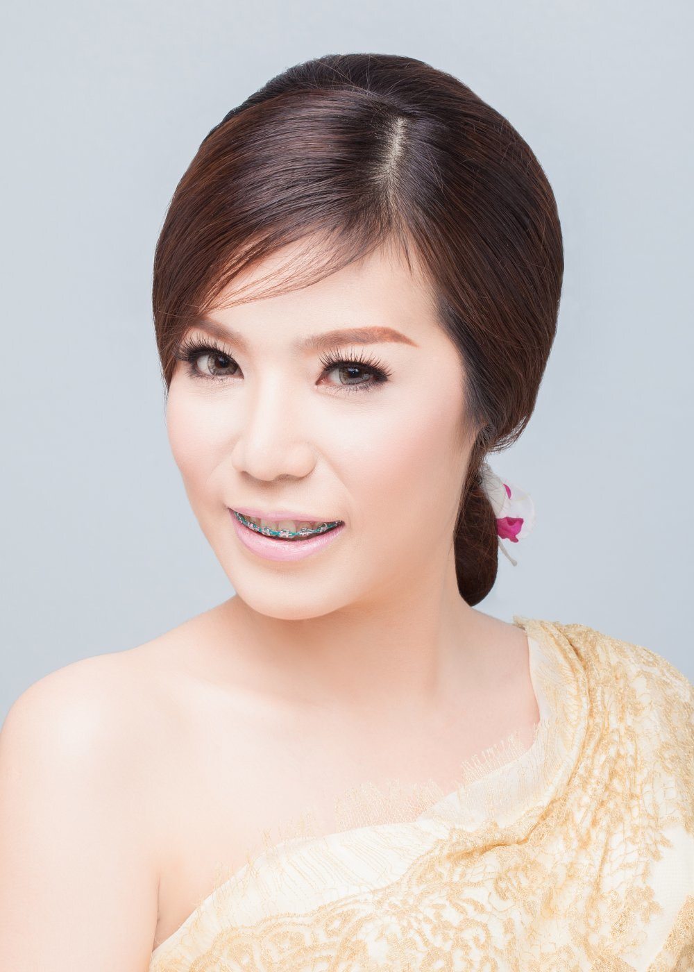 ทรงผมเจ้าสาวหน้าเหลี่ยม