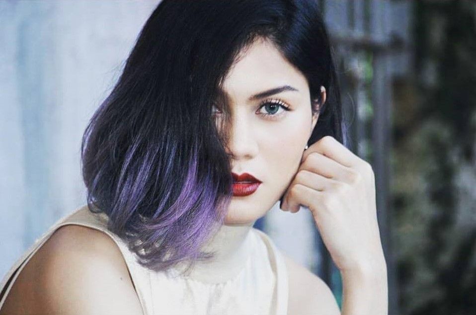 ผมสีม่วง