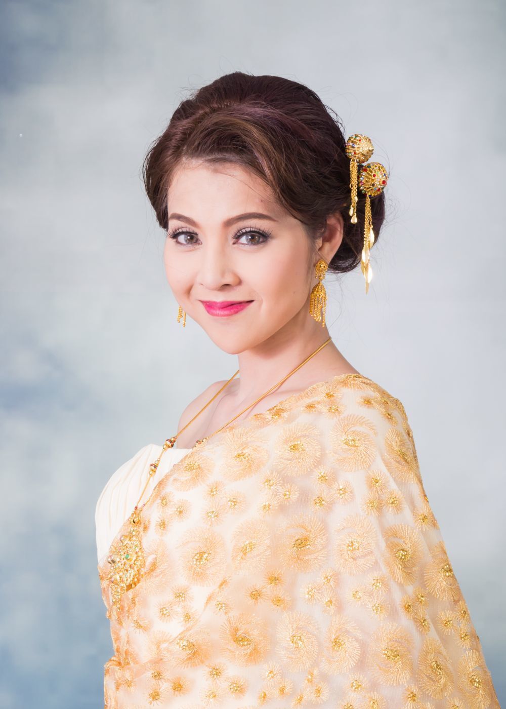 ทรงผมเจ้าสาว, ทรงผมรูปหน้าเล็ก