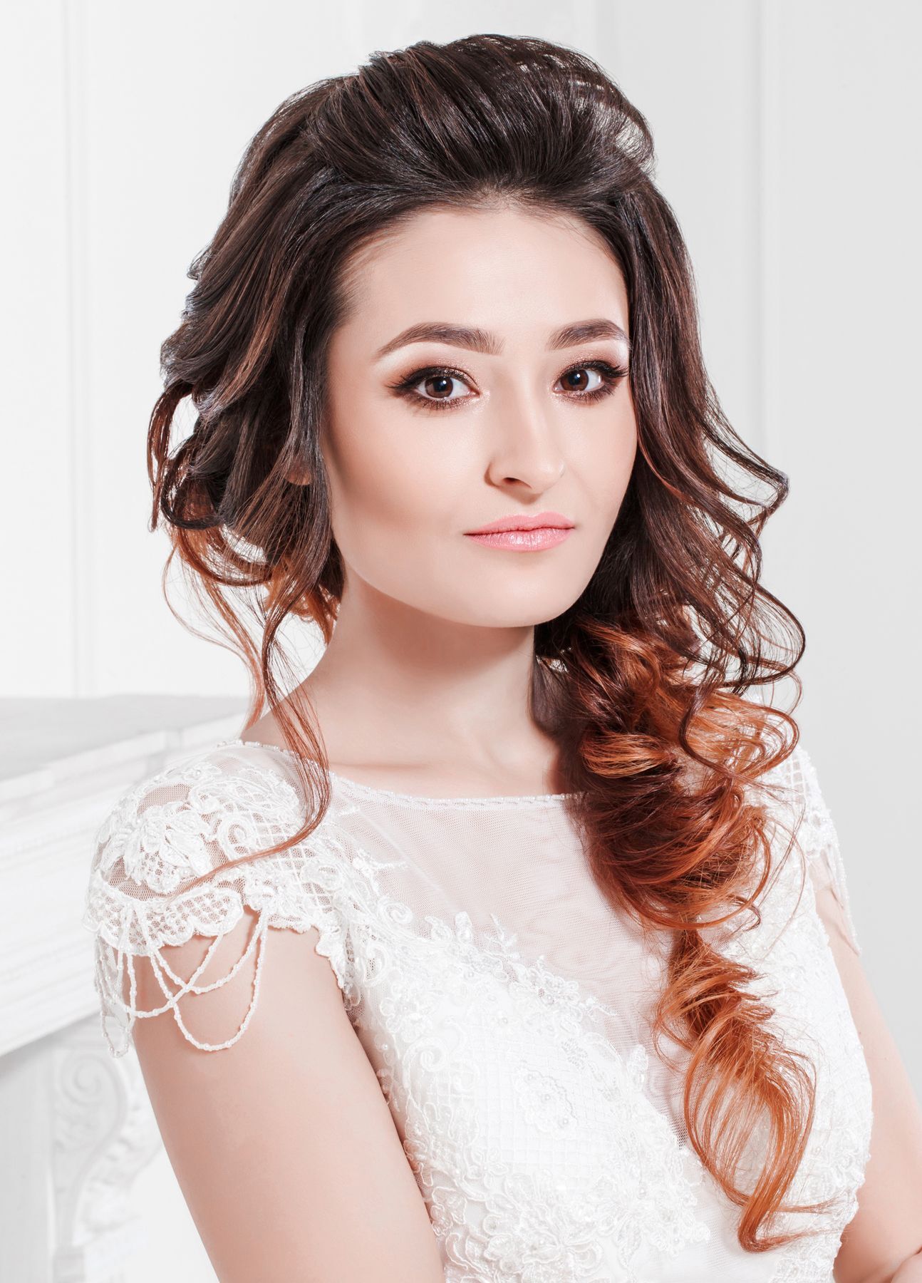 ทรงผมปรับรูปหน้าให้ดูยาวขึ้น (Credit: Rex by Shutterstock)