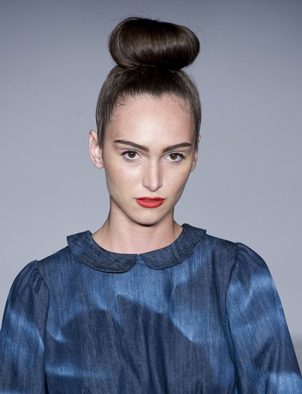 ไอเดียเกล้าผมมวยสูงแบบง่ายๆ แค่บิด มวย ม้วน ก็สวยชิคได้ไม่ซ้ำวัน