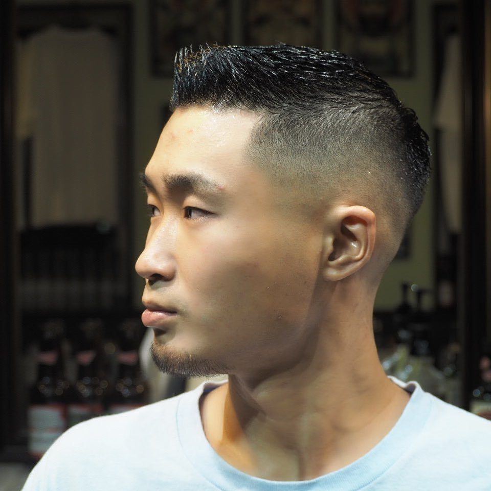 ผู้ชายเอเชีย ตัดผมสั้น ทรงบัซคัต Buzz Cut ผมสีดำ