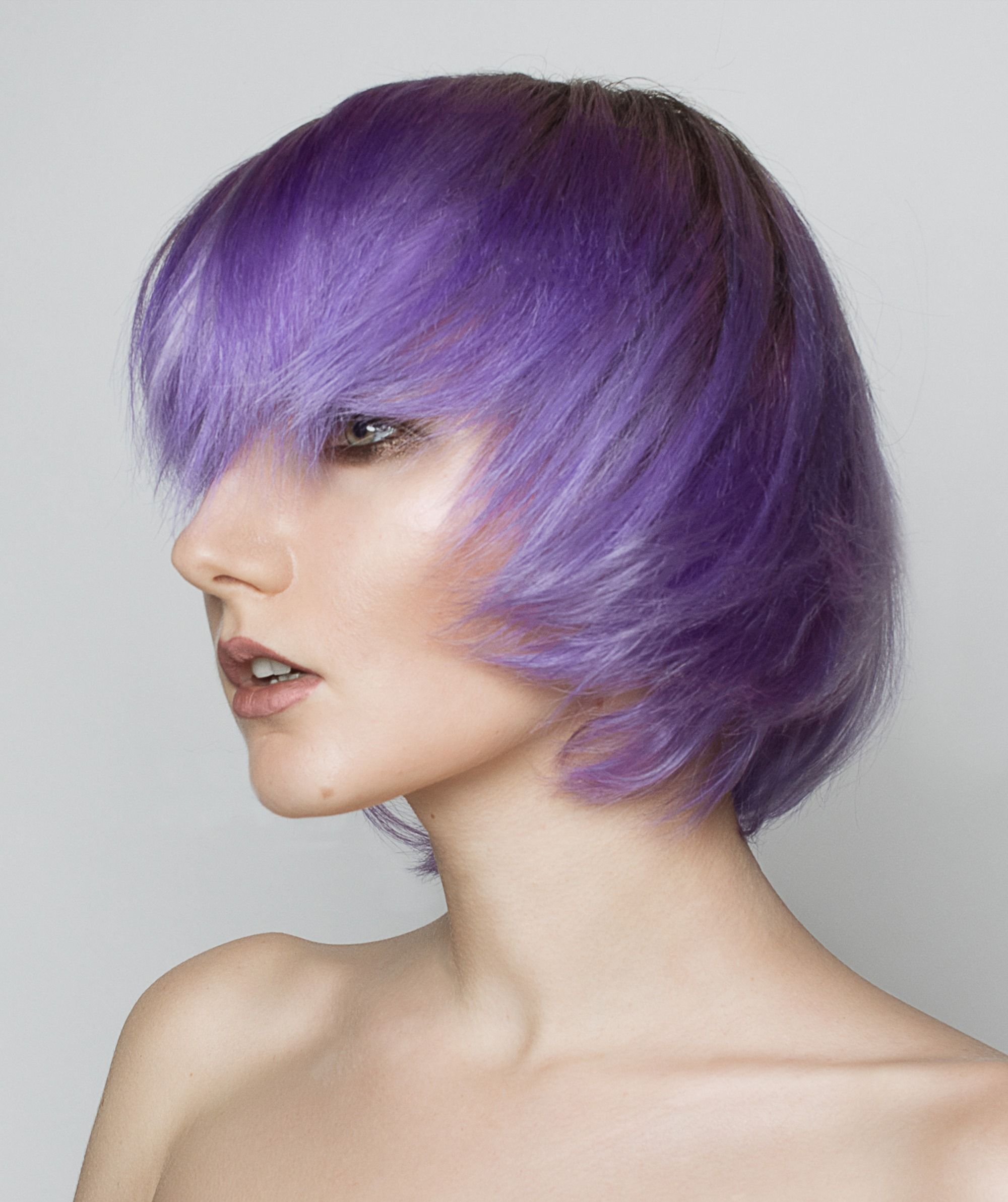 สีม่วงอัลตร้า ไวโอเล็ต (Credit: Shutterstock)