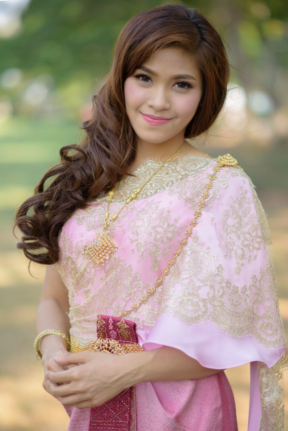 ทรงผมเจ้าสาวชุดไทย