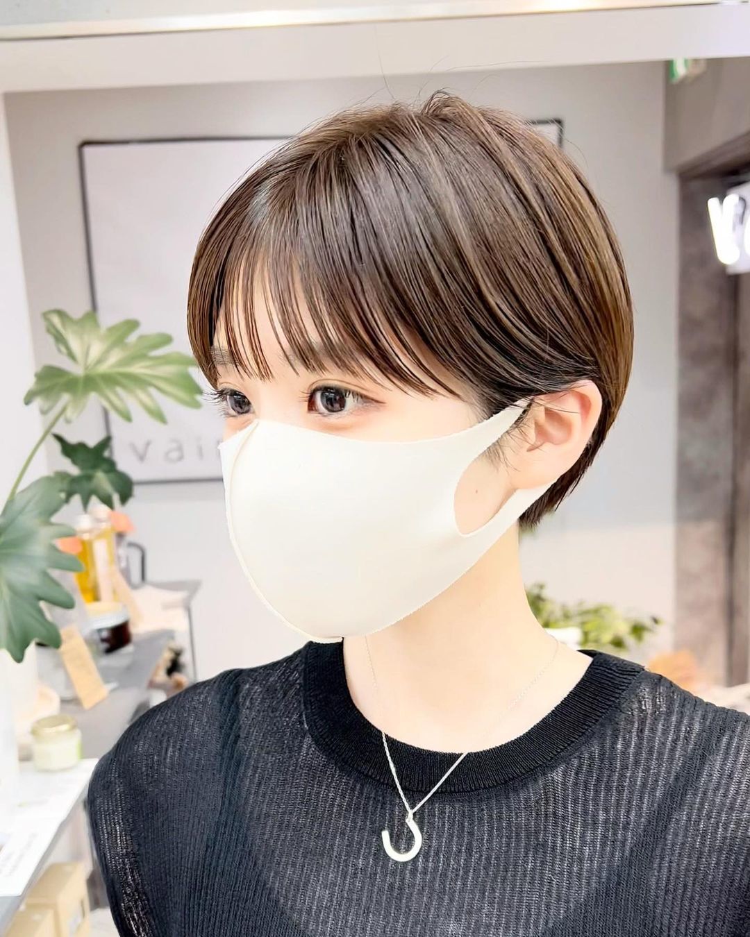 ผู้หญิงญี่ปุ่นตัดผมสั้น ผมสีดำ เทรนด์ ผมสั้น 2022