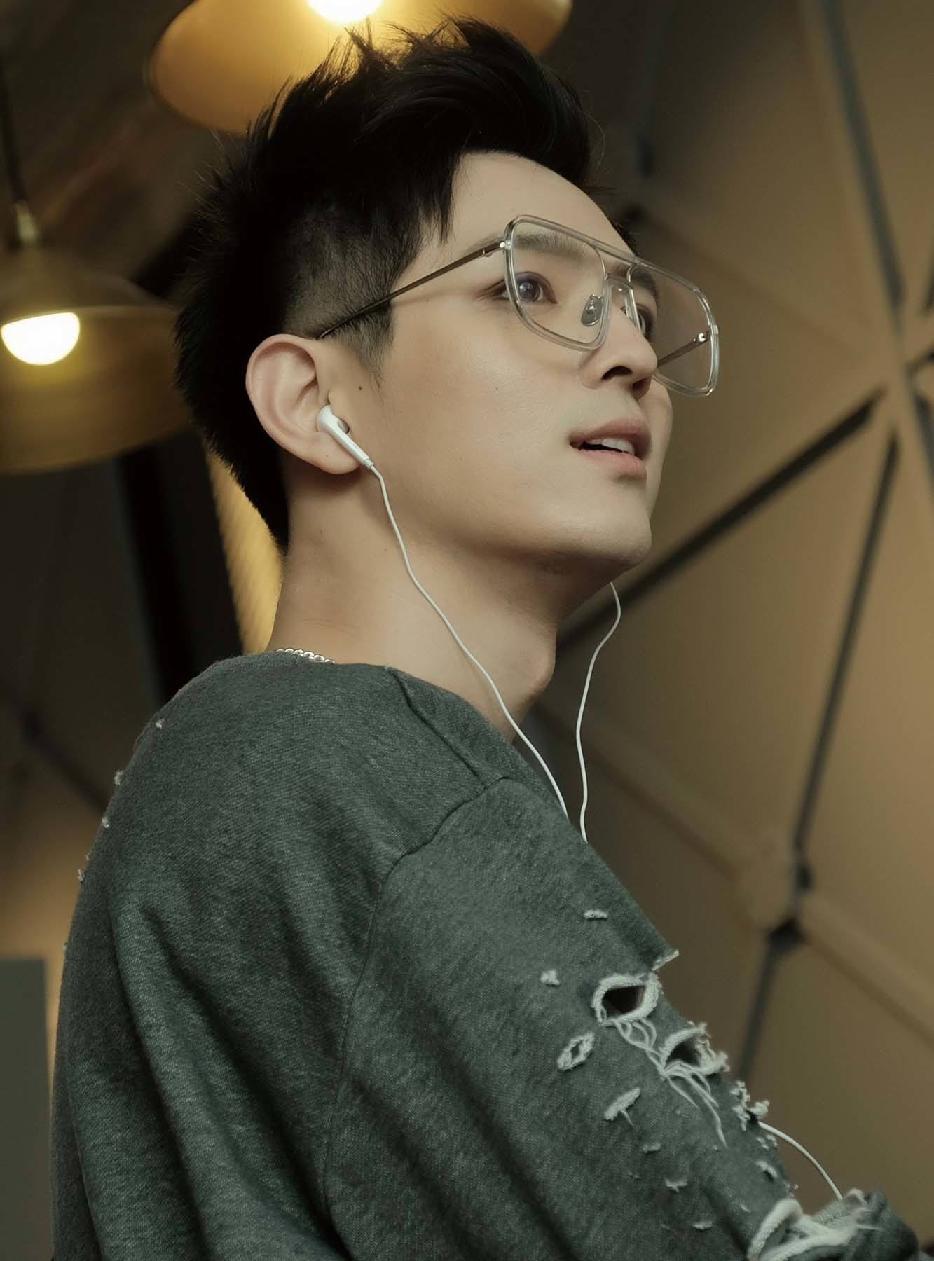 ทรง ผม ทอม