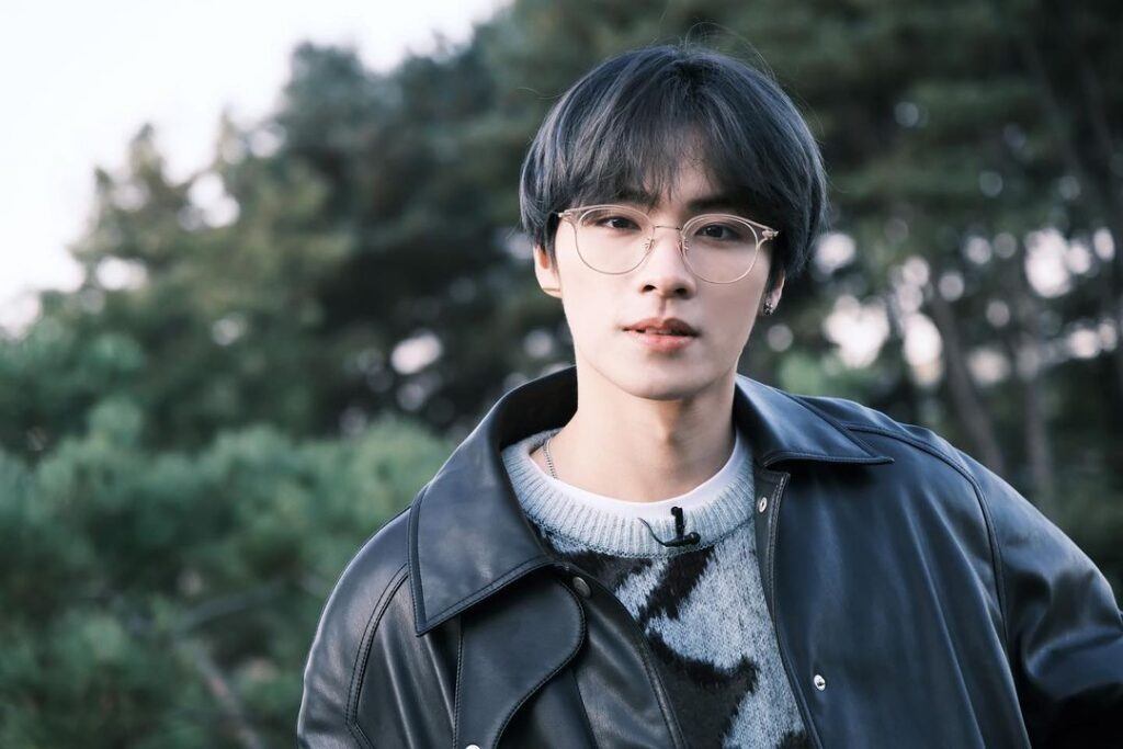 MenSmokeyBlue_djxiao_888 1024x683